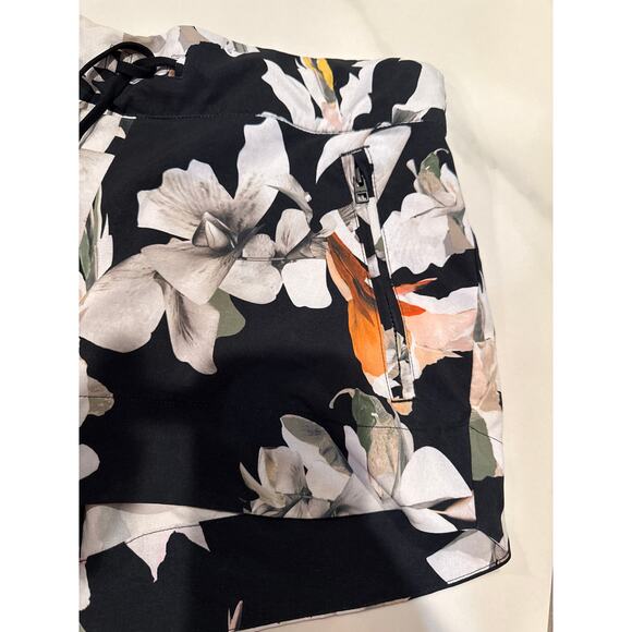 Athleta Hudson Board Shorts & Lima 0 Linen Fold Over Waistband Shorts both Sz 2 - Picture 4 of 16